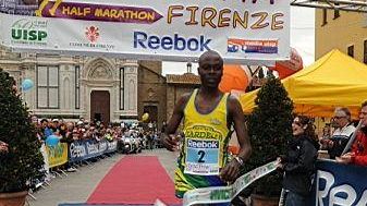 Podismo: poker della Marconi alla Vivicittà Firenze<BR>Il Keniano Julius Too rispetta il pronostico fra gli uomini