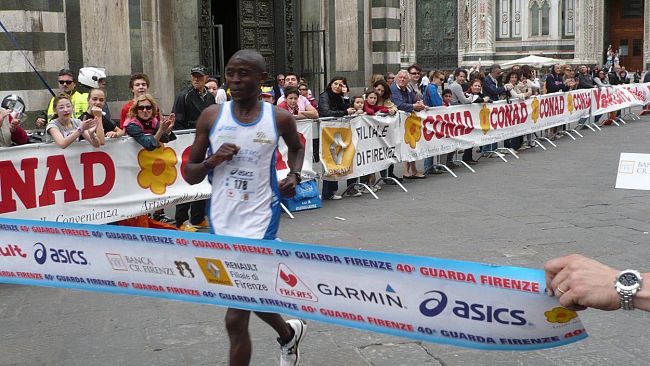 Guarda Firenze: successo per la corsa podistico-turistico-sportiva