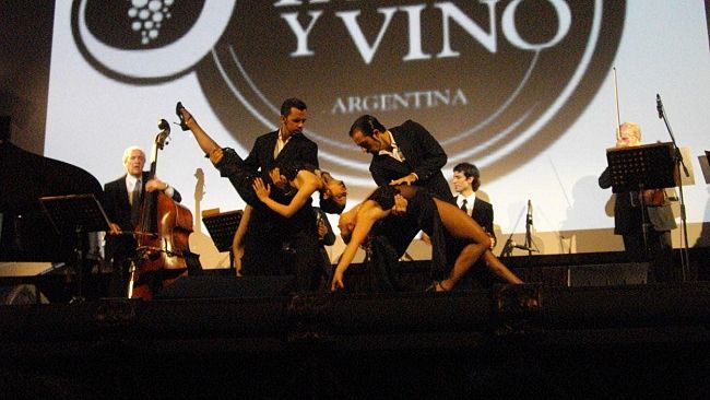 Tango y Vino ieri sera all'Odeon