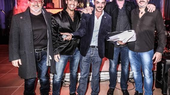 Sfida all'ultima nota a Viareggio, band interpretano Revival