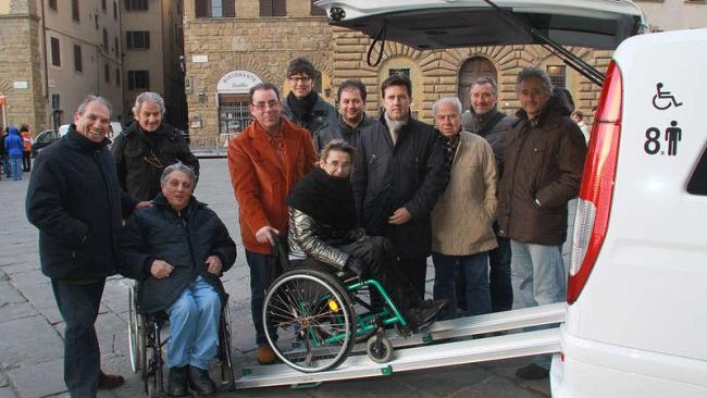 Niente bussini per il trasporto dei disabili al seggio, Ataf non li ha più