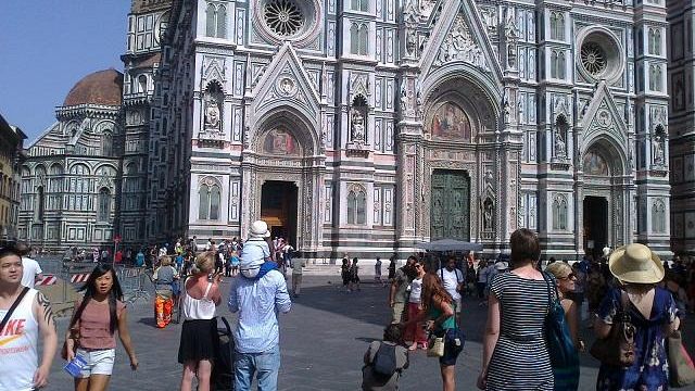 Turismo, nel 2017 già record: Firenze contro il mordi e fuggi