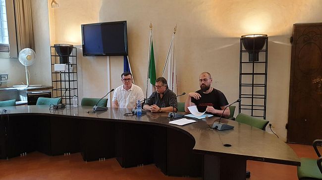 'Orso' riposerà tra i grandi di Firenze ma c'è un velo di polemica