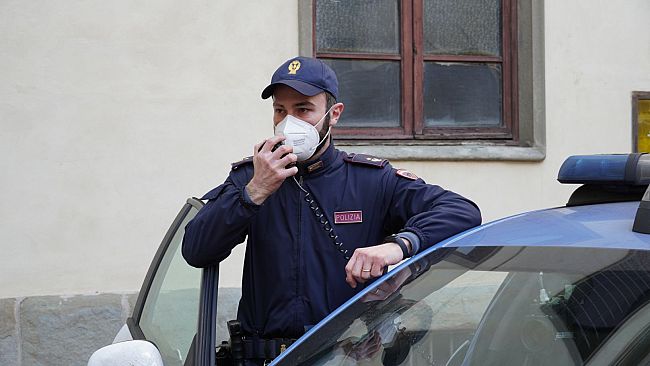 Ritira pacco con due flaconi di GBL: incensurato nei guai