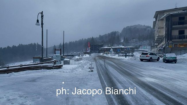 Neve all'Abetone oggi, le foto