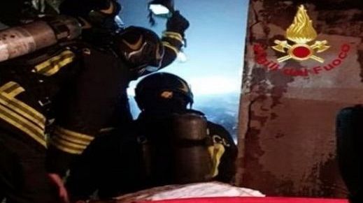 Incendio in via Pandolfini, fiamme in un archivio 