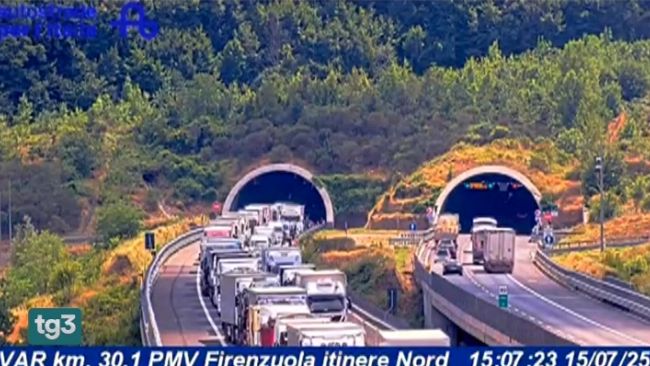 Incidente in autostrada, morta anche la bambina