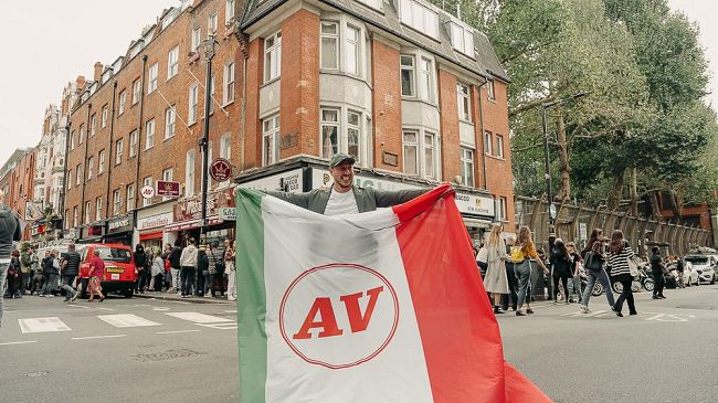 All’Antico Vinaio apre a Londra: lunghe file all’inaugurazione