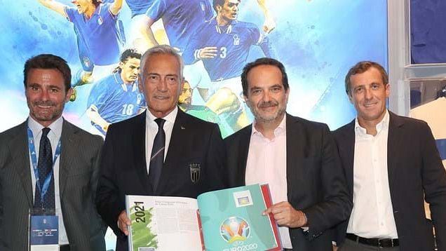 Azzurri, consegnato ‘Il libro dei francobolli’ al Museo del Calcio
