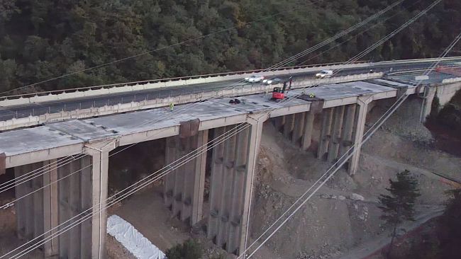 A1: spettacolare brillamento del Viadotto Torraccia