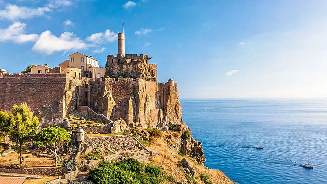 Fortezza del 1500 in vendita nell'isola di Capraia