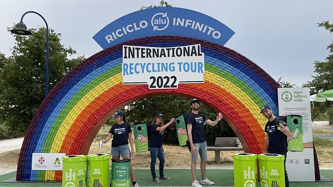 Migliaia di lattine raccolte a Firenze
