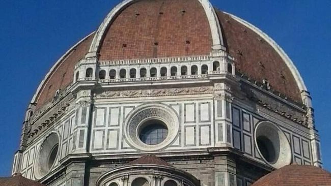 Artista di strada sessantenne aggredito in piazza Duomo