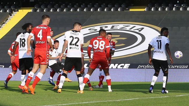 Una brutta Fiorentina pareggia con lo Spezia