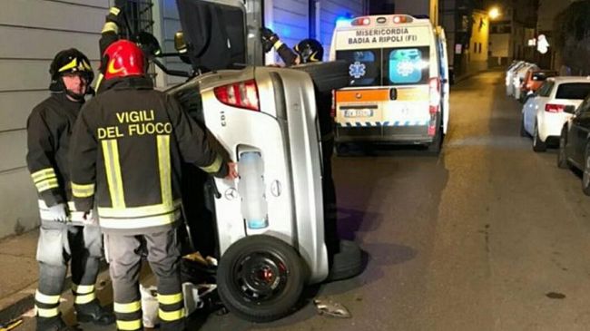 Incidente in via di Ripoli, auto ribaltata e sequestrata