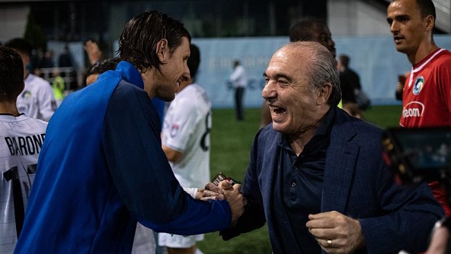 Commisso, gioia viola: 