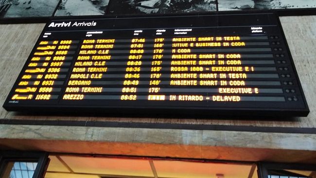 Firenze: treni in tilt e caos totale alla Stazione di Smn per un incendio doloso a Rovezzano. Alle 16 sopralluogo di Salvini