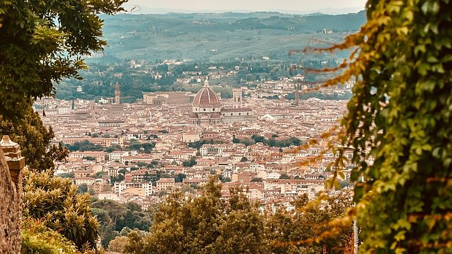 Passeggiata nel centro storico a sostegno dei malati di tumore