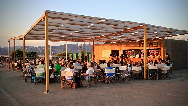 Talk show: sfida a tre sulla collina di Firenze