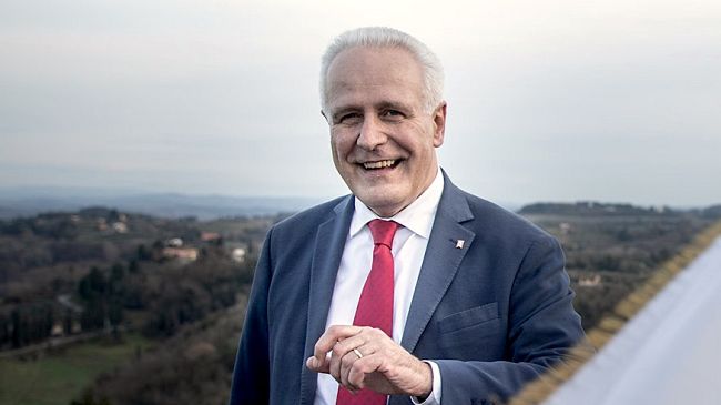 Gaffe geografica di Giani: 'La Toscana confina con la Lombardia' 