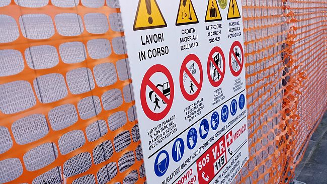 Lavori notturni in viale Giovine Italia 