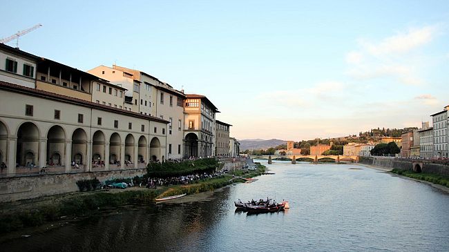 Lungarno agli Uffizi, infiltrazioni dalla terrazza sull'Arno