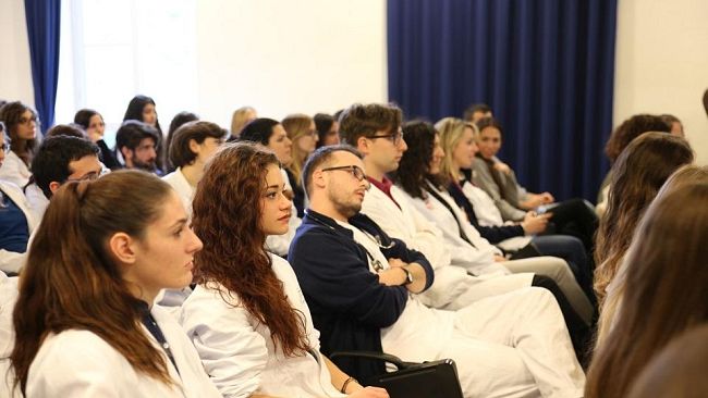 Al Meyer gli infermieri fanno ricerca nel 'tempo protetto'