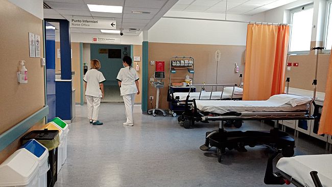 Infermieri, collasso generazionale? I giovani evitano questo lavoro