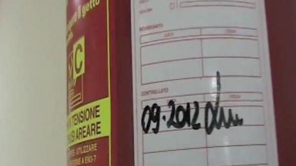 Careggi, Aduc denuncia in Procura: ''Estintori non sono a norma''