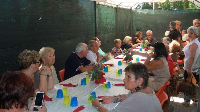 Si sente male in casa: soccorso anziano che vive solo