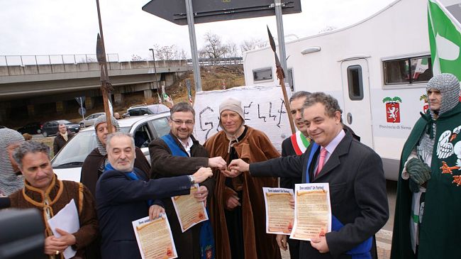 Siena-Firenze day: oltre mille persone ai presidi