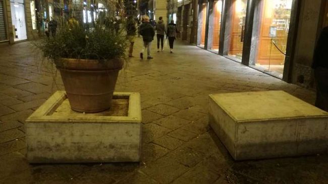 Agenti della Polizia Municipale aggrediti per via di una mascherina