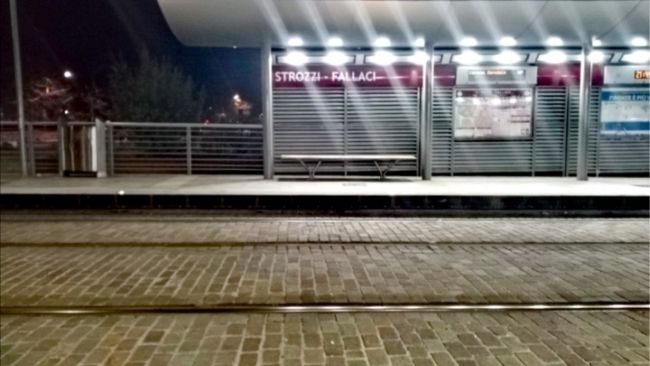 Zona Fortezza da Basso, giovane accoltellato 