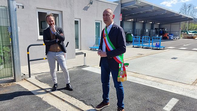 Taglio del nastro per il nuovo Ecocentro di Greve in Chianti