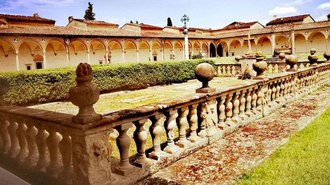 Certosa del Galluzzo, il Chiostro Grande come una favola