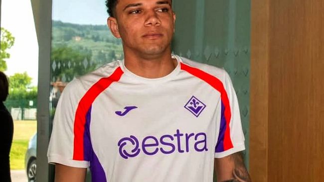 È sbarcato Viery: il difensore più pagato della storia viola