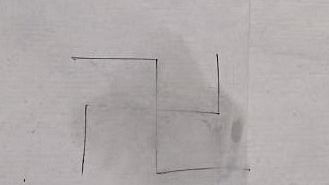 Condannato per aver cancellato una svastica