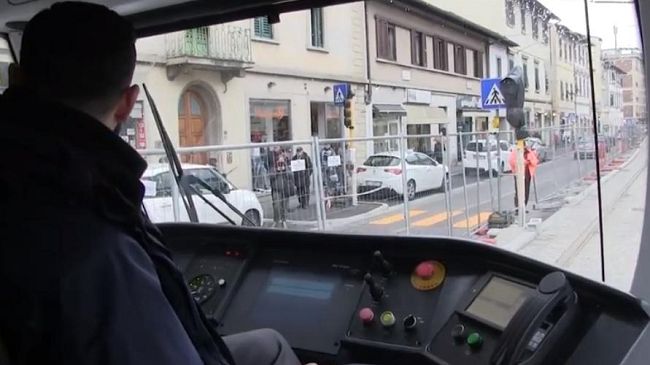Tramvia gratuita per una settimana: mozioni per 30 giorni gratis e contro ticket 1,50 Euro