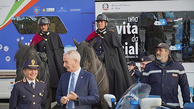 Polizia, il progetto 'Una vita da social'