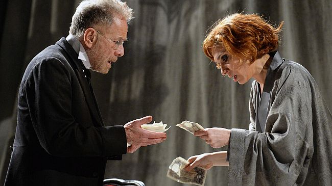  Gabriele Lavia ritorna a Firenze con 'Il berretto a sonagli'