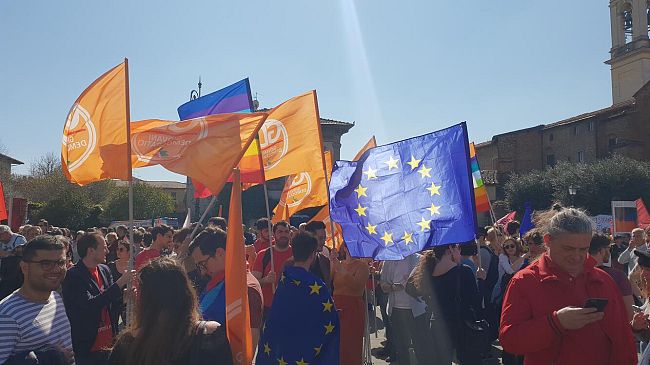 Prato: la questura ridimensiona il corteo di FN in un presidio