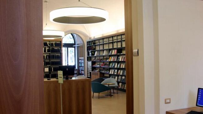 Consiglio regionale: Giani dona mille libri alla biblioteca Pietro Leopoldo