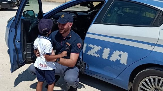 Poliziotto rianimò bambino di 3 anni: oggi incontro commovente