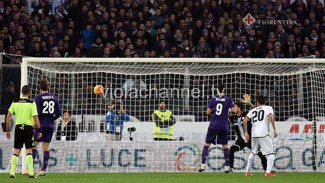 La Fiorentina batte l'Udinese e si riprende il secondo posto.