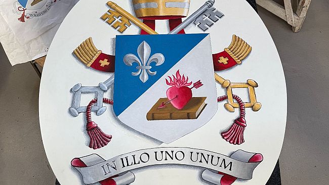 'In Illo uno unum': lo stemma di Papa Leone XIV a Firenze
