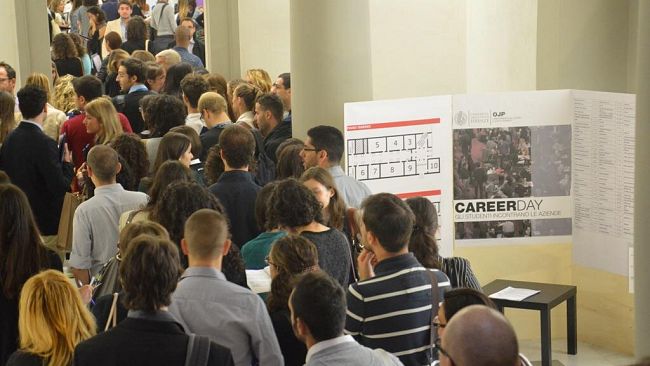 ​Career Day 2014, oltre 1.000 giovani in cerca di lavoro