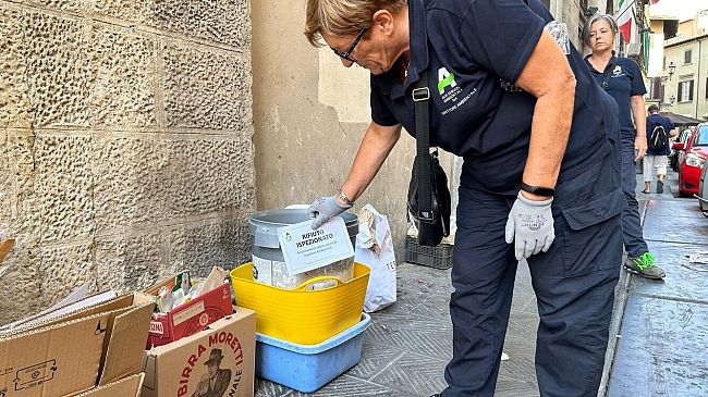 Ispettori ambientali Alia: sempre più controlli sui rifiuti