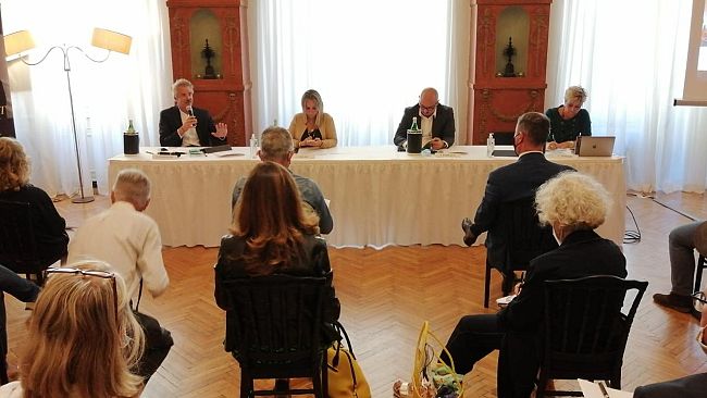 Turismo: un piano per rilanciare il congressuale a Firenze