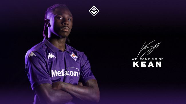 Kean sotto lo sguardo dei tifosi