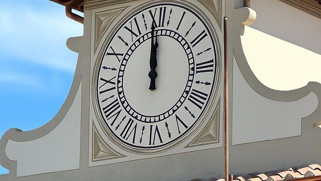Campi Bisenzio: l’orologio di Palazzo Pretorio torna a splendere 